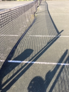 empty tennis field